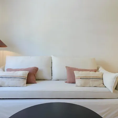 Stylish Refurbished Puerto Banus Area Apartment *