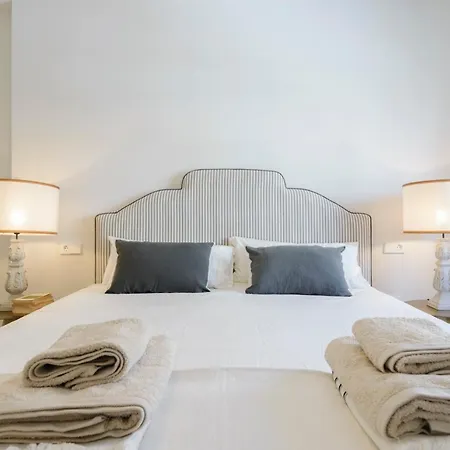 Stylish Refurbished Puerto Banus Area Apartment *