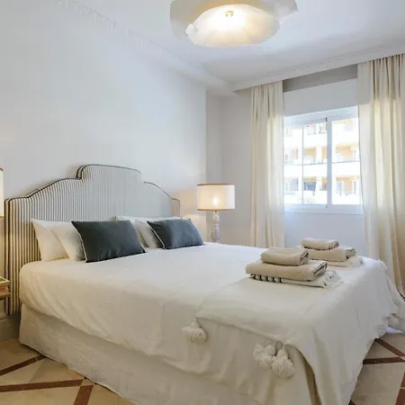 Stylish Refurbished Puerto Banus Area Apartment