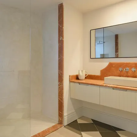 Stylish Refurbished Puerto Banus Area Apartment *