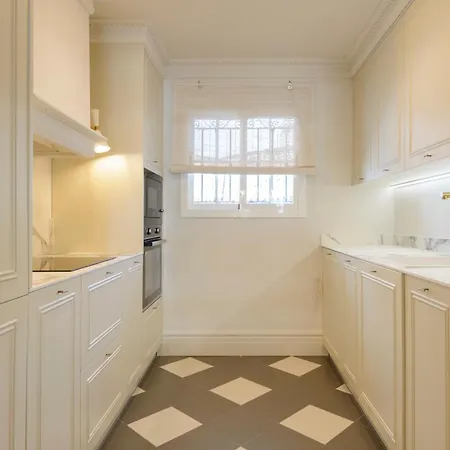 Stylish Refurbished Puerto Banus Area * Marbella