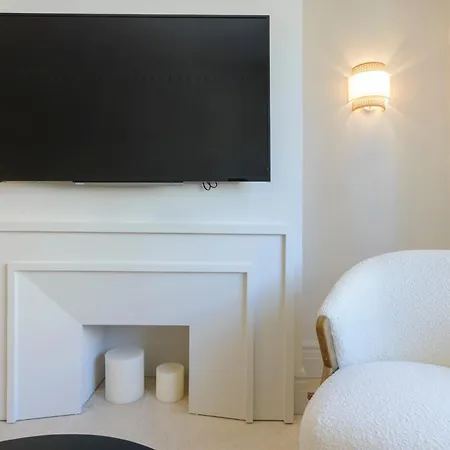 Stylish Refurbished Puerto Banus Area *